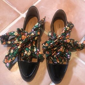 Gianni flats size 39